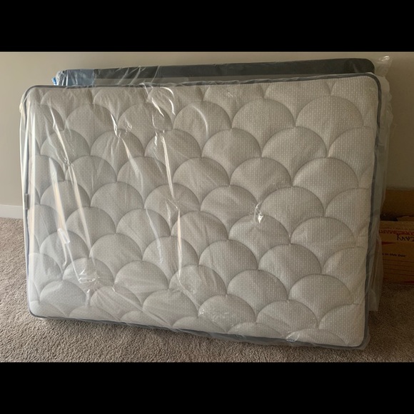 Full Sleep Foam Mattress